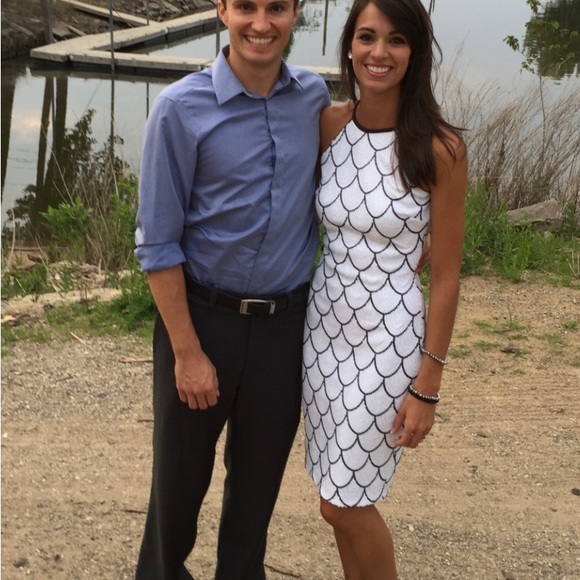 Cache Size 0 black and white sequin scalloped dress - Picture 3 of 4